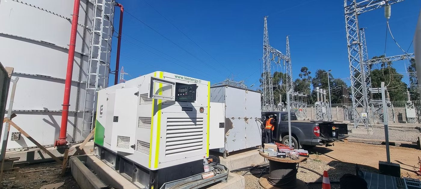 Montaje e instalación llave en mano EPC: grupo electrógeno Le Energy instalado en subestación eléctrica